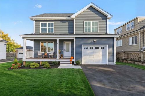 18 Tacoma St, Cranston, RI, 02920-2321 | Card Image