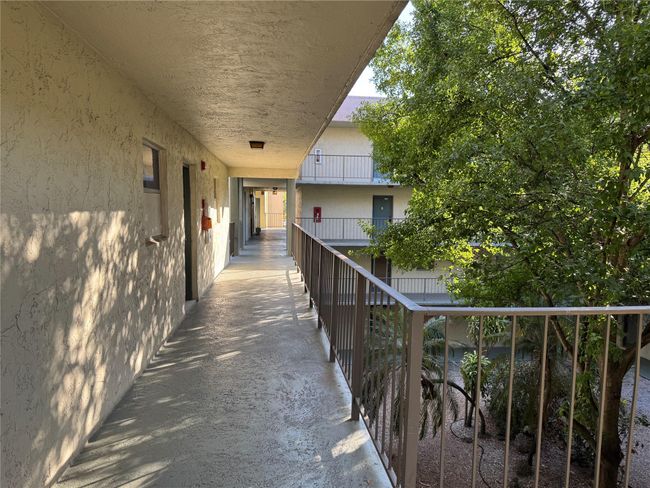 APT-1307 - 1800 N Lauderdale Ave, Condo with 2 bedrooms, 2 bathrooms and null parking in North Lauderdale FL | Image 4