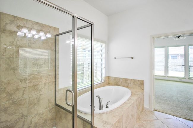 13204 Quiet Lake Ln, House other with 5 bedrooms, 4 bathrooms and 2 parking in Pearland TX | Image 19
