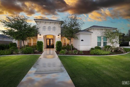 16610 Keystone Place, Bakersfield, CA, 93314 | Card Image