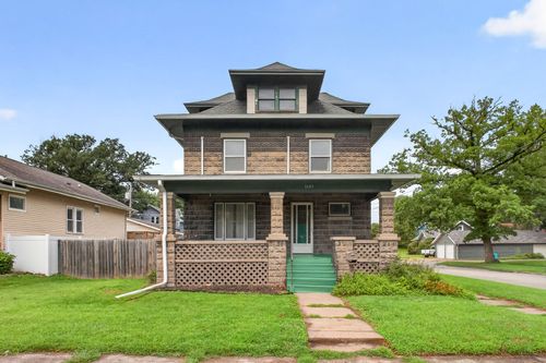 1600 29 1/2 St, Rock Island, IL, 61201-3731 | Card Image