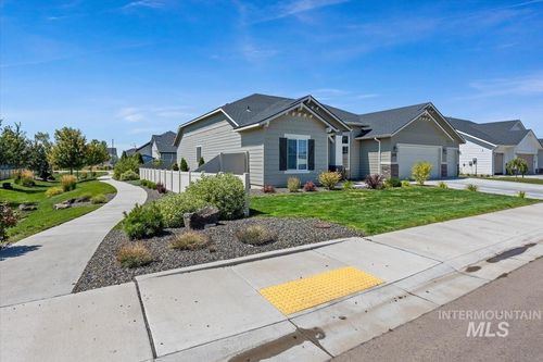 5333 N Adale Ave, Meridian, ID, 83646-7088 | Card Image
