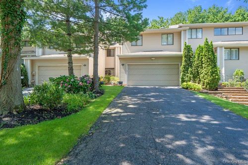 48 Chestnut Ln, Woodbury, NY, 11797-1915 | Card Image
