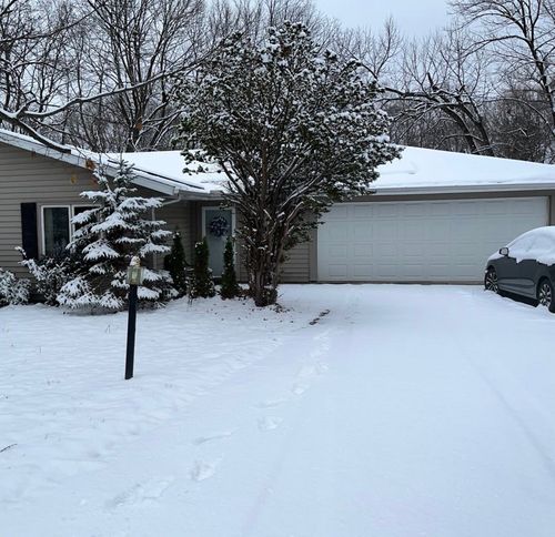 1100 W Orchard Ln, Peoria, IL, 61615-1324 | Card Image