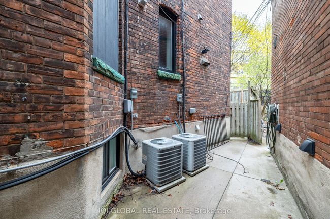 MAIN - 12 Rusholme Park Cres, Home with 2 bedrooms, 1 bathrooms and null parking in Toronto ON | Image 4