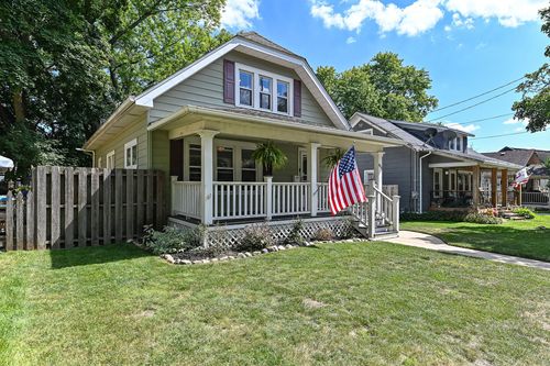 851 Perkins Ave, Waukesha, WI, 53186-5245 | Card Image