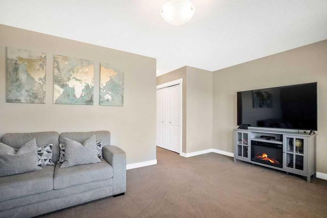 5 Drake Landing Loop, House detached with 3 bedrooms, 2 bathrooms and 5 parking in Okotoks AB | Image 35