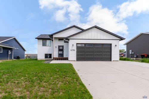 6794 Abelia St, Rapid City, SD, 57703-8564 | Card Image
