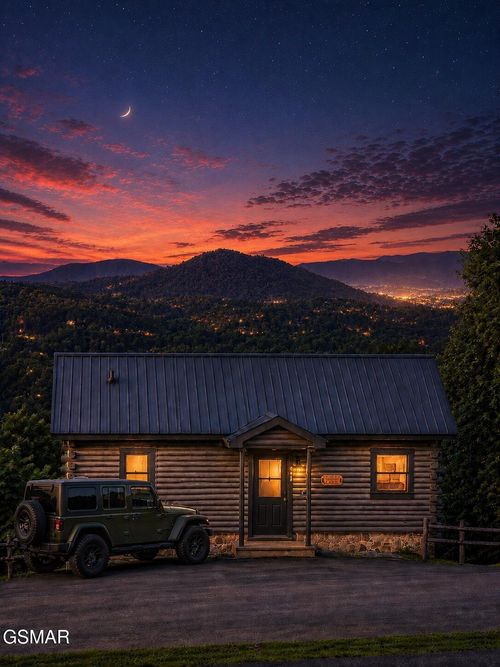 808 Peak Loop Way, Pigeon Forge, TN, 37862 | Card Image