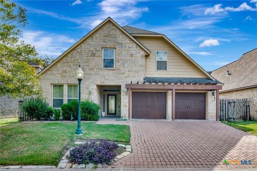 34 Cotswold Ln, Victoria, TX, 77904-1680 | Card Image