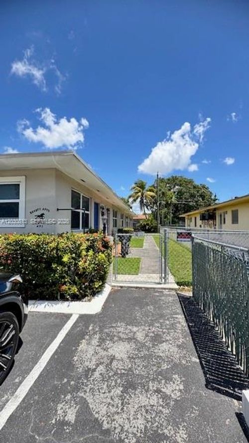 3-3085 W Flagler St, Miami, FL, 33135 | Card Image