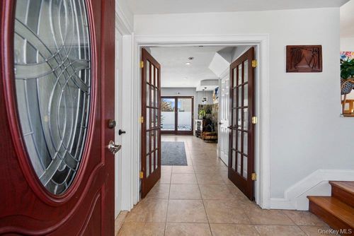 60 Leewater Ave, Massapequa, NY, 11758-8315 | Card Image