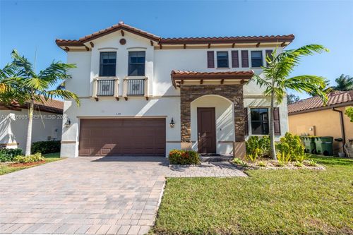 139 Ne 27th Ter, Homestead, FL, 33033-7165 | Card Image