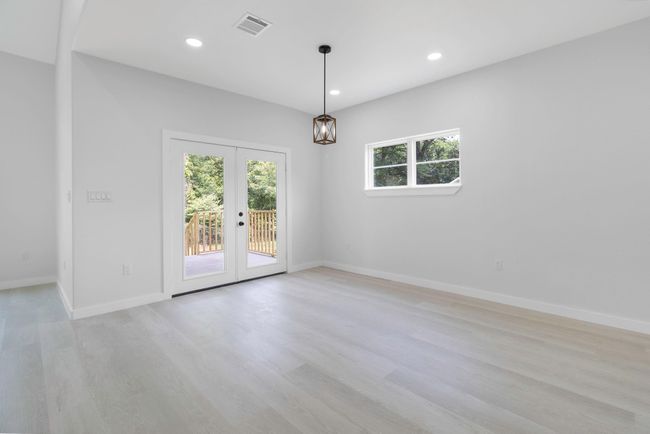 611 Bridgeview Dr, House other with 3 bedrooms, 2 bathrooms and 2 parking in Onalaska TX | Image 11