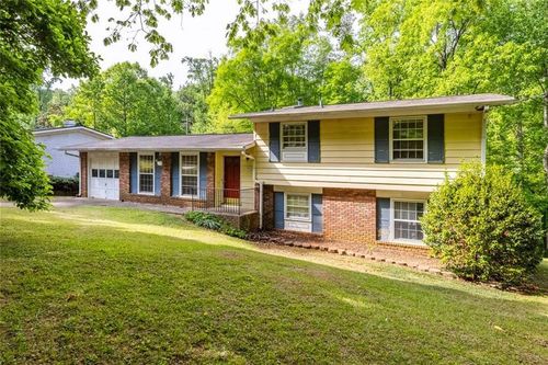 1569 Bubbling Creek Rd Ne, Brookhaven, GA, 30319-2105 | Card Image