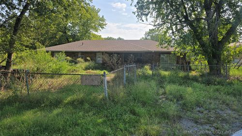 303 Chickasaw Street, Savanna, OK, 74565 | Card Image