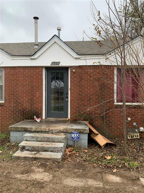 3920 E Fairview Dr, Del City, OK, 73115-2018 | Card Image