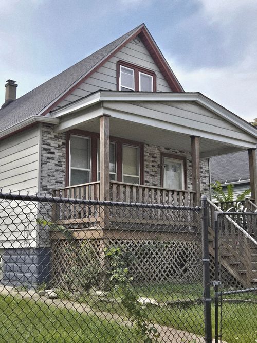 41 E 102nd Pl, Chicago, IL, 60628-2015 | Card Image