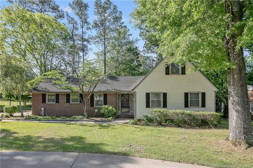 2227 Meadow Wood Rd, Fayetteville, NC, 28303-5304 | Card Image