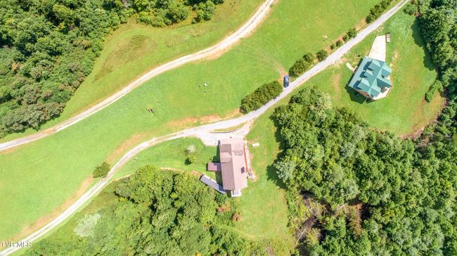 308 Walnut Mountain Farms Loop, House other with 4 bedrooms, 3 bathrooms and null parking in Roan Mountain TN | Image 47