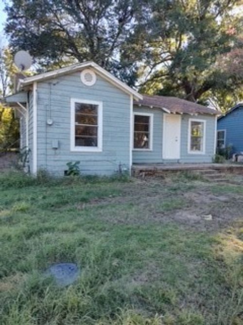 213 Nicholson St, Sulphur Springs, TX, 75482-3941 | Card Image