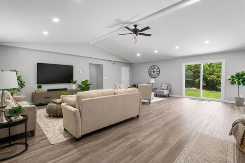 63 Cornish Tpke, Newport, NH, 03773-2300 | Card Image