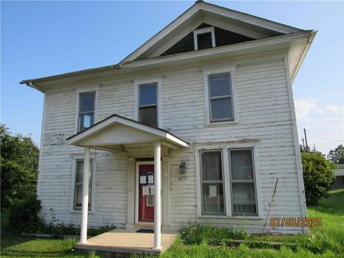 429 Main St, Callensburg, PA, 16213-8815 | Card Image