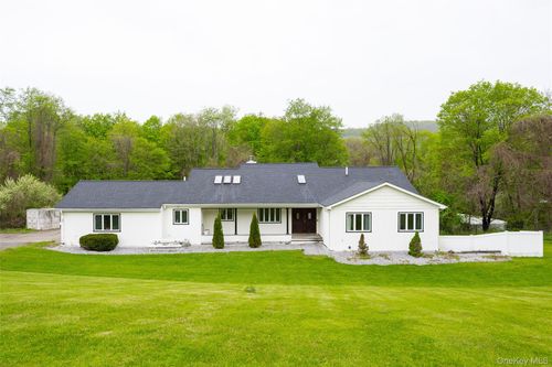 921 W Dover Rd, Pawling, NY, 12564-2347 | Card Image