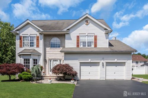 10 Beacon Pl, Old Bridge, NJ, 08857-3039 | Card Image