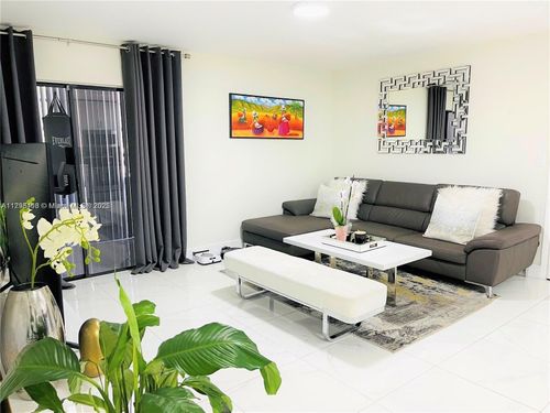 apt-106-771 Ne 199th St, Miami, FL, 33179-3066 | Card Image