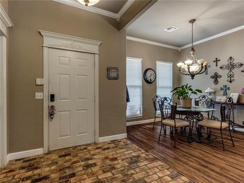 324 E Charlotte Ter, Mustang, OK, 73064-4928 | Card Image