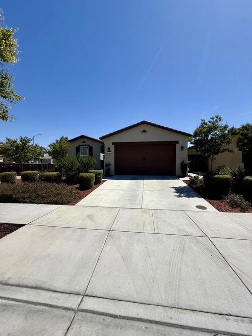 715 Alicante Drive, Hollister, CA, 95023 | Card Image
