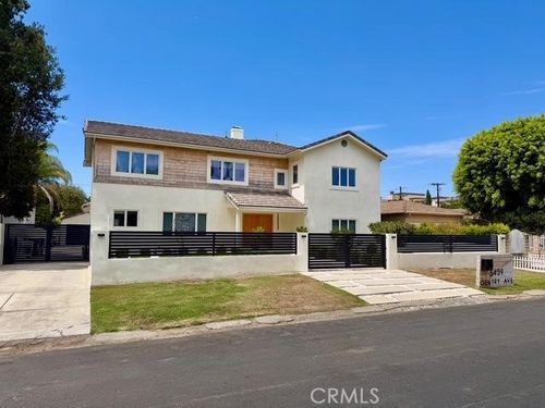 5439 Gentry Ave, Valley Village, CA, 91607-2112 | Card Image
