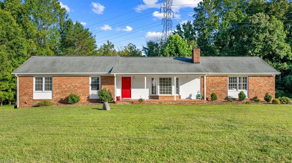 Brookfield Dr, Greensboro, NC 27410