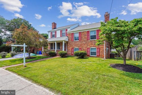 8710 Lowell St, BETHESDA, MD, 20817-3218 | Card Image
