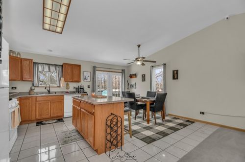 2032 Kristan Ave, North Chicago, IL, 60064-2526 | Card Image
