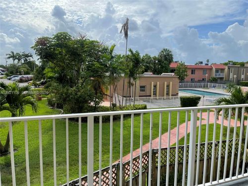 212-4920 Nw 79th Ave, Doral, FL, 33166-5492 | Card Image