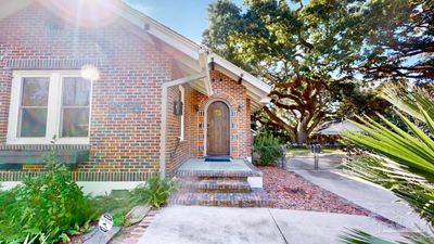 909 E Blount St, House other with 3 bedrooms, 2 bathrooms and 5 parking in Pensacola FL | Image 2