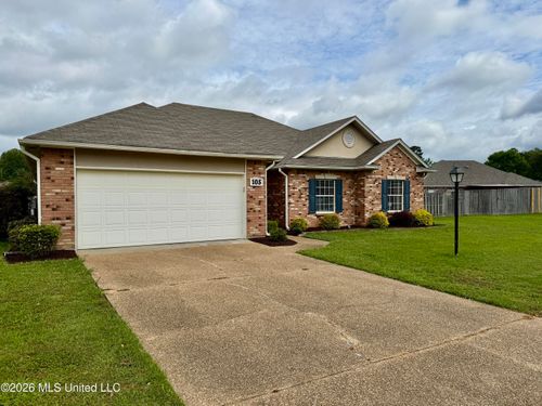 105 Edinburgh Lane, Clinton, MS, 39056 | Card Image