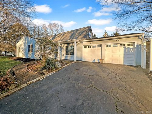 7 Carnaby Ave, Coram, NY, 11727-1711 | Card Image