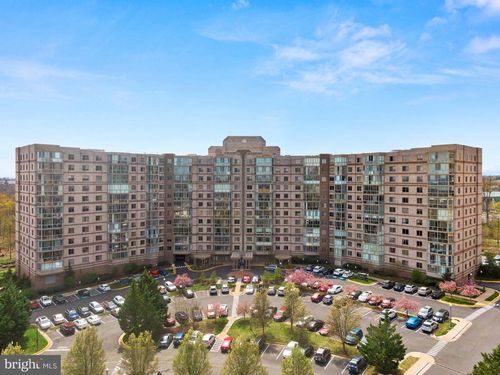 901-19375 Cypress Ridge Ter, LEESBURG, VA, 20176-5189 | Card Image