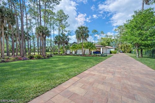 2401 Coach House Ln, NAPLES, FL, 34105-2714 | Card Image