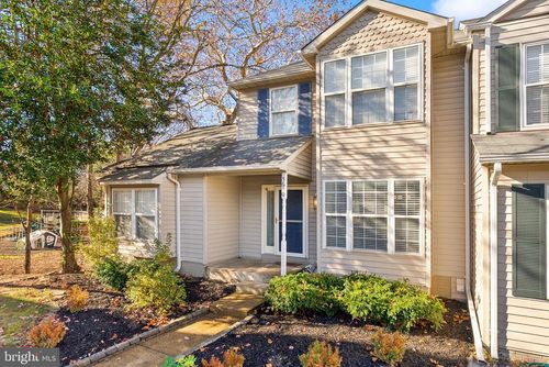 5610 Gosling Ct, CLIFTON, VA, 20124-1086 | Card Image