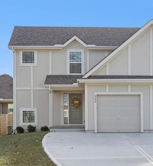 505 W Smith St, Spring Hill, KS, 66083-9161 | Card Image