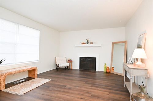 109 S 9th St Cir, Chickasha, OK, 73018 | Card Image