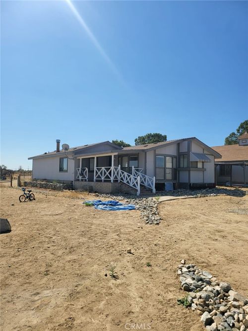 33391 165th Street E, Llano, CA, 93544 | Card Image