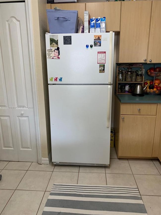 APT-219 - 8970 W Flagler St, Condo with 3 bedrooms, 3 bathrooms and null parking in Miami FL | Image 4