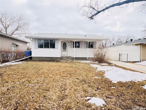 33 Willowview Street, Regina, SK, S4R5K2 | Card Image