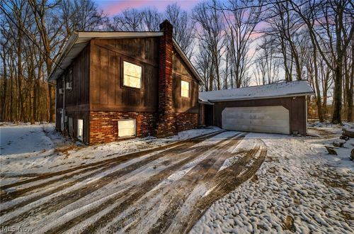 1990 Short Rd, Thompson, OH, 44086-9602 | Card Image