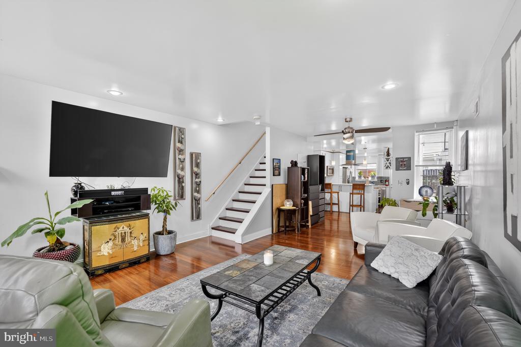 Residential in PHILADELPHIA 4